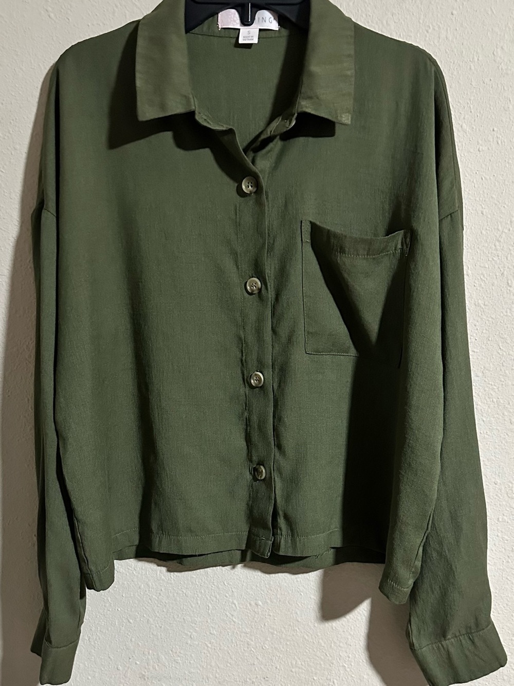 Timing Olive Green Button-Front Crop Top Linen blend